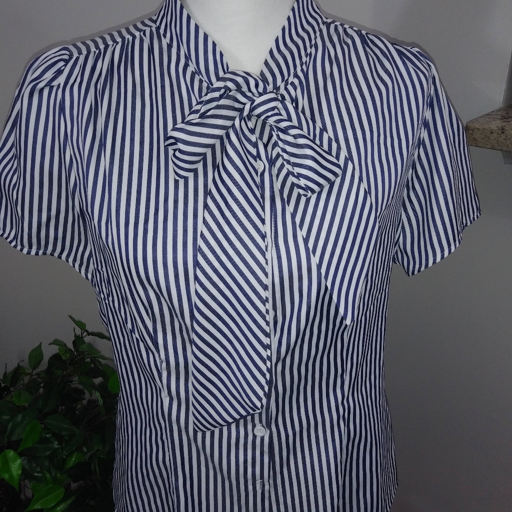 Belle Pogue Top  NWT